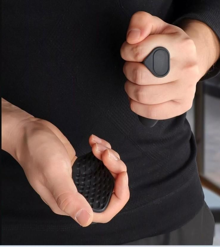 PalmGuard™ Grips – Anti-Slip Fitness Hand Pads