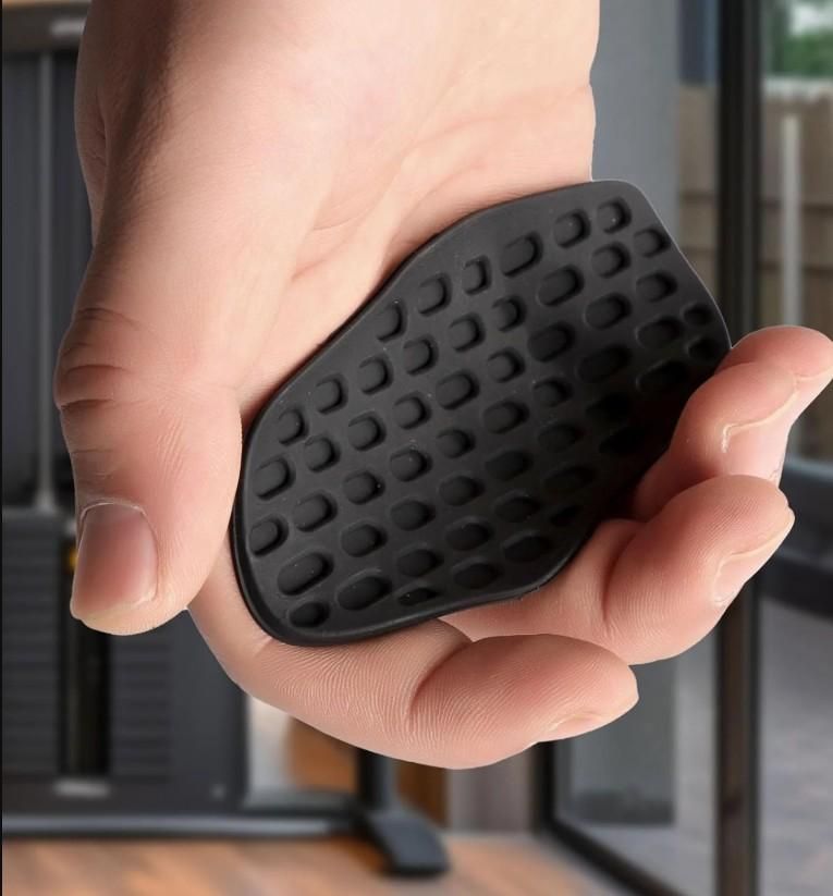 PalmGuard™ Grips – Anti-Slip Fitness Hand Pads